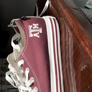 A and m college shoes